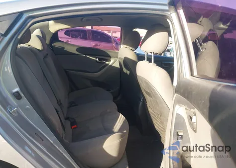 2016 Hyundai Elantra Se z USA, uszkodzony, nr VIN 5NPDH4AE1GH750077